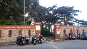 L'ingresso visto da Corso Dogali