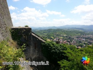Il Forte di Gavi, vista su Gavi