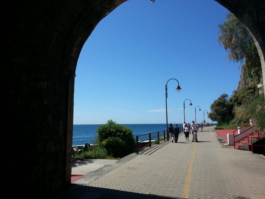 in bicicletta da arenzano a varazze