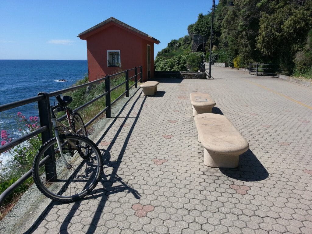 Passeggiata in bicicletta da Arenzano a Cogoleto